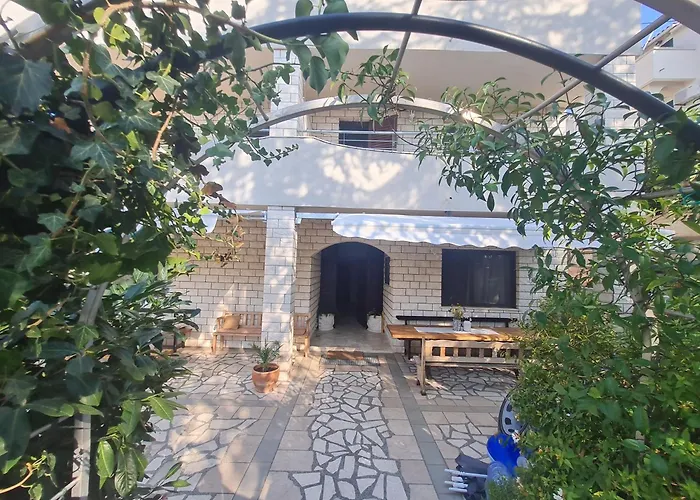 Apartments Lucija-Klara