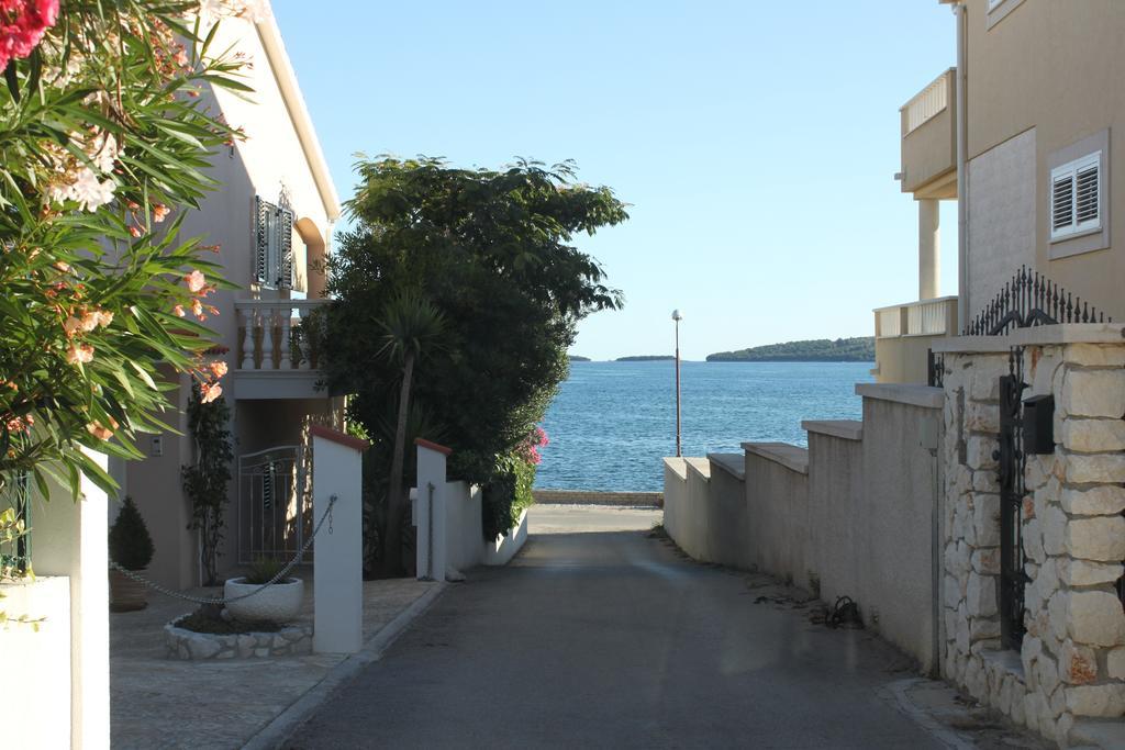 Lucija-klara Brodarica (Sibenik-Knin)